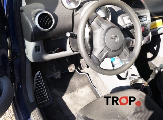 Πεντάλ Τεμπέλης Οδηγού σε Citroen C1, τοποθέτηση στο καταστήμα μας – Φωτογραφία από Trop.gr
